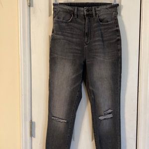 American Eagle faded black size 6 Skinny jeans